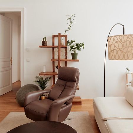 Stylish Designer Apartment At The Center Of Vienna Naschmarkt Экстерьер фото